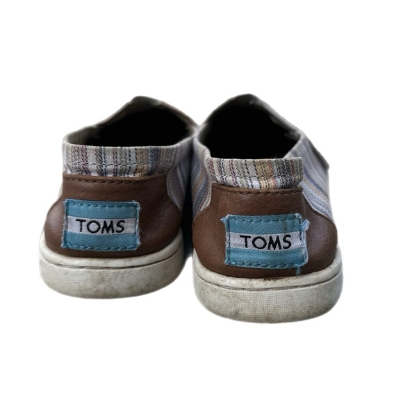 Toms Girls Slip On Shoes Size 2 - Picture 5 of 7